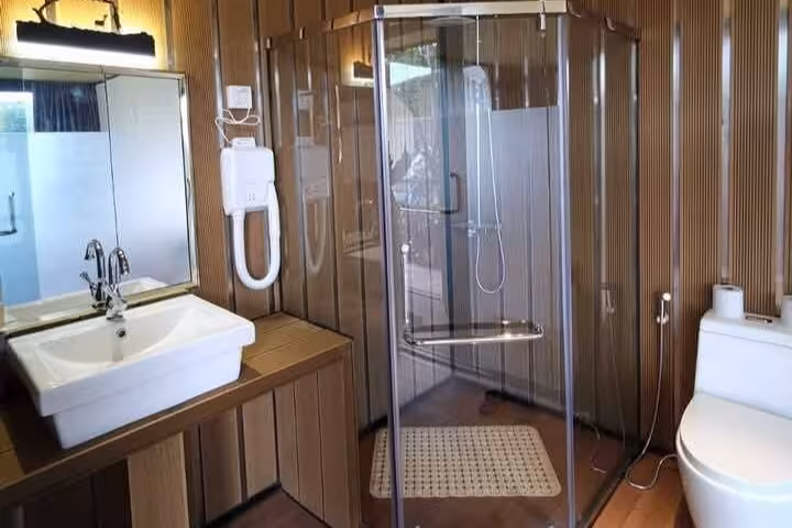 Jambo Mara Safari Bathroom