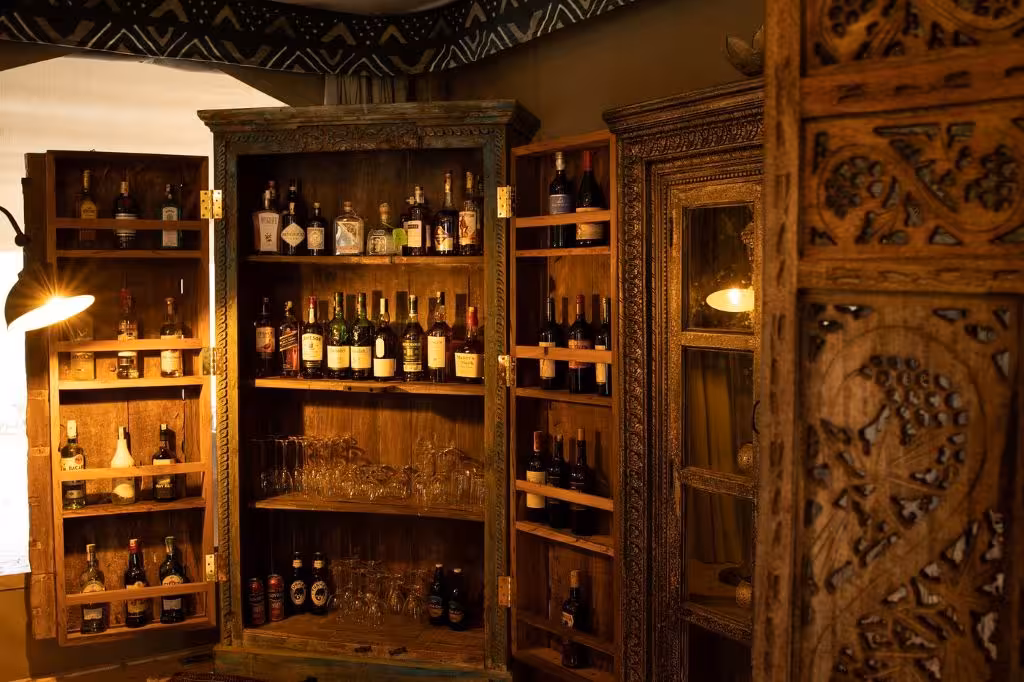 Mara Expedition Camp Bar