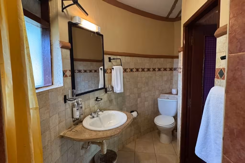 Amboseli Sopa Lodge Bathroom